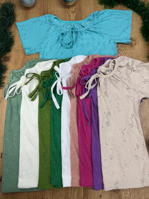 Blusa de Lese com Amarração Frontal – Detalhes e Elegância em Cada Ponto