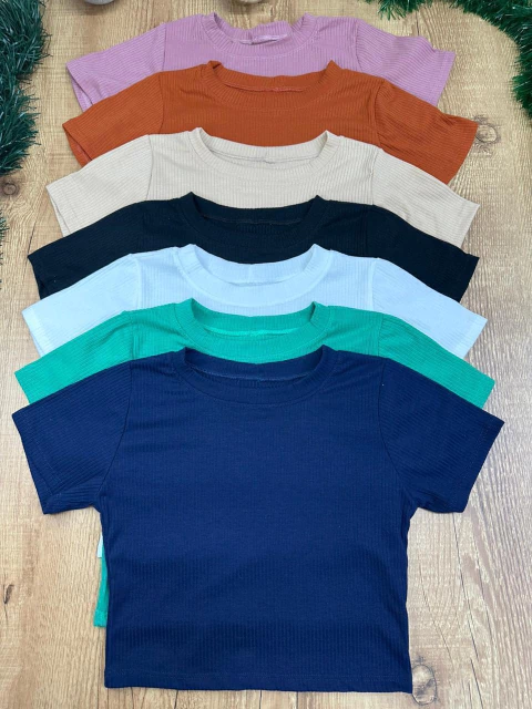 Cropped Canelado de Poliéster com Elastano – Conforto, Elasticidade e Caimento Perfeito