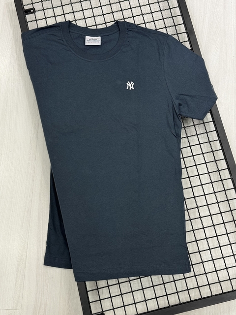 Camiseta New Era