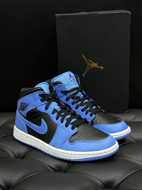 Tênis Nike Air Jordan 1 Mid