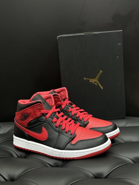 Tênis Air Jordan 1 Mid