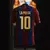 Camisa Barcelona Edição La Pulga 24/25 Grená - Comma Masculino Torcedor - Gol Han  | Futebol e Anime