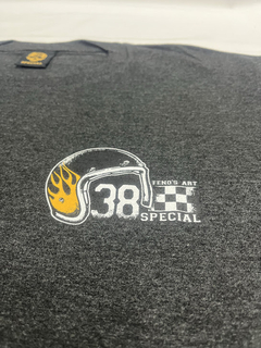 Remera Feno collab en internet