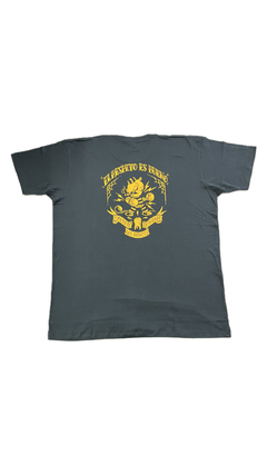 Remera “Alcatraz” en internet