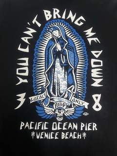 Campera con cierre “Venice Guadalupe” en internet