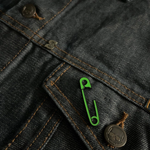 Pin “Gancho” (Verde Flúor) - comprar online