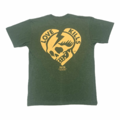 Remera "Love Kills"