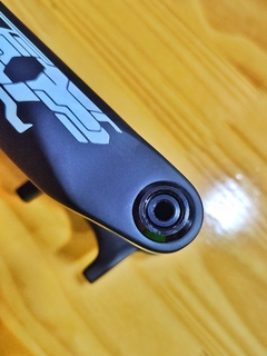 Horquilla Full Carbono R29" - eje pasante 100mm - Popeye ProBike
