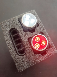 Kit 2 Luces Farol/Baliza triple LED - Recargable USB - tienda online