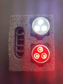 Kit 2 Luces Farol/Baliza triple LED - Recargable USB - comprar online