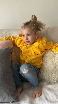 Campera frisada importada de nena FLORCITAS calidad excelente en internet