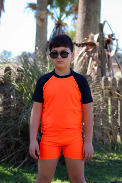 Conjunto short y remera manga corta de varon con filtro UV original con certificado oficial - Kids Company