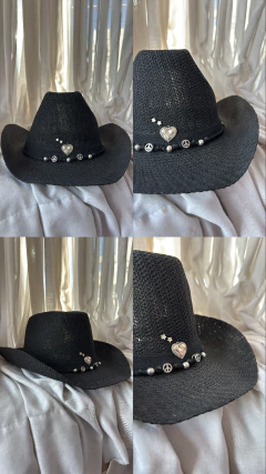 Hat Blacky en internet