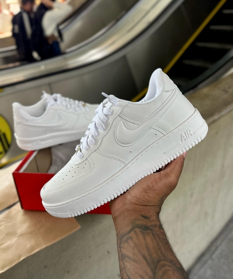 TÊNIS NIKE AIR FORCE 1 WHIT SOWOOSH ALTO RELOVO