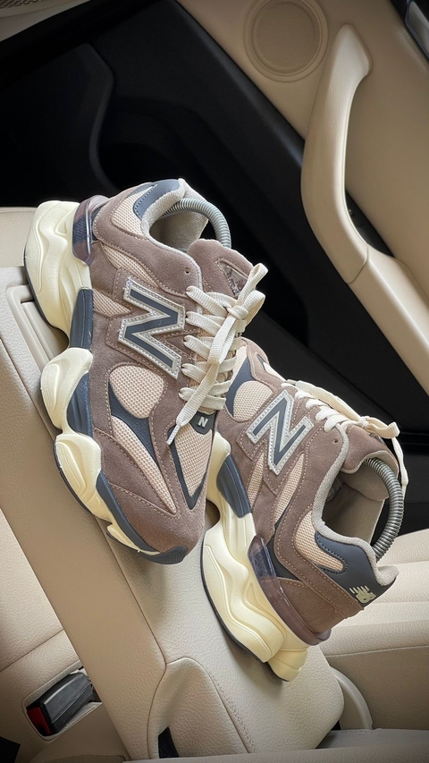 Tênis New Balance 9060
