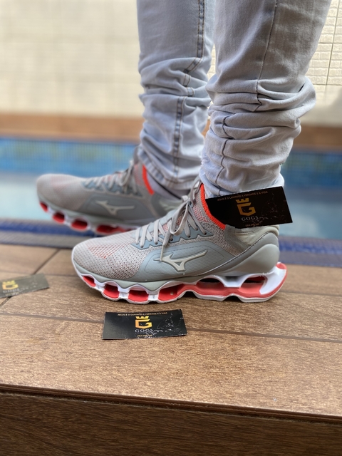TÊNIS MIZUNO- PROPHECY X KNIT/CINZA CLARO/LARANJA