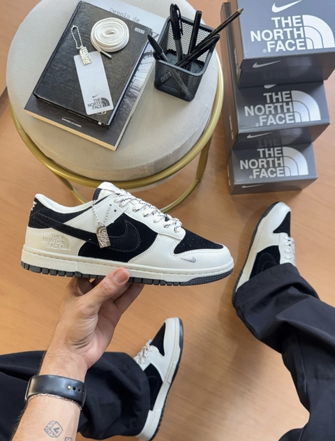 NIKE DUNK THE NORTH FACE
