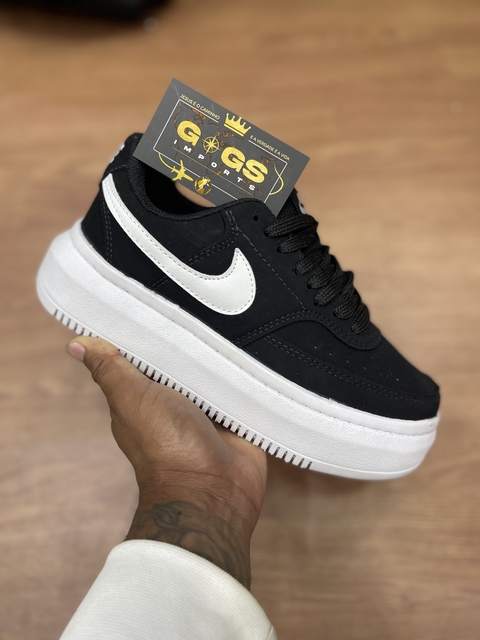 TÊNIS NIKE AIR FORCE PLATAFORMA FEMININO- PRETO COM BRANCO