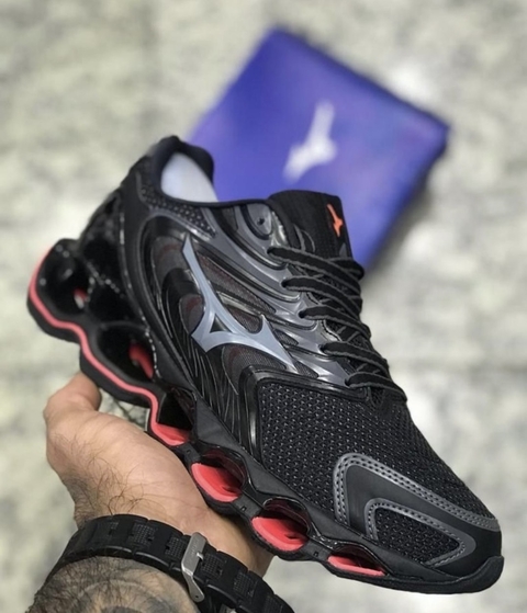 TÊNIS MIZUNO PROPHECY 12 S/PRETO/VERMELHO
