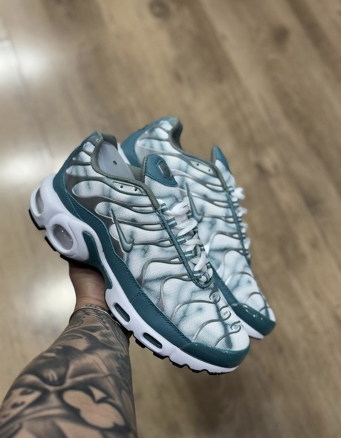 TÊNIS NIKE AIR MAX PLUS