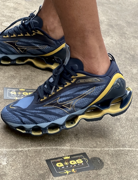TÊNIS MIZUNO- PROPHECY 11 /AZUL/DOURADO