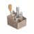 Cesto organizador branco com 5 divisórias em rattan, ideal para organizar utensílios de cozinha e banheiro.