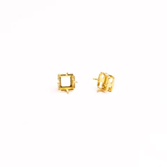 Caixa Pingente em Latão Carrê 6mm Bruto - 50 Peças