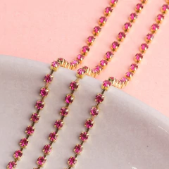 Corrente de Strass SS8.5 Rosa Escuro Dourado - 5 Metros