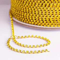 Rolo Corrente de Strass SS8.5 Amarelo Dourado - 100 Metros
