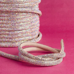 Strass Meia Cana 6mm Cristal Furta Cor Com Fita Creme - 1 Metro