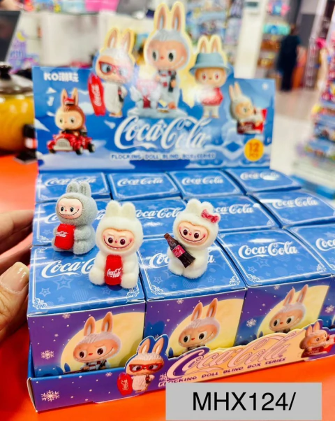 Caja X12 Muñeco Sorpresa Labubu Coca Cola CD - comprar online