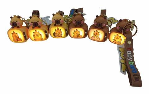 Llavero Capybara Con Luz TV