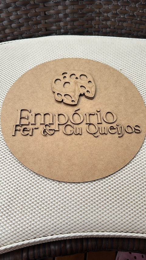 Logo em Mdf cru 30cm