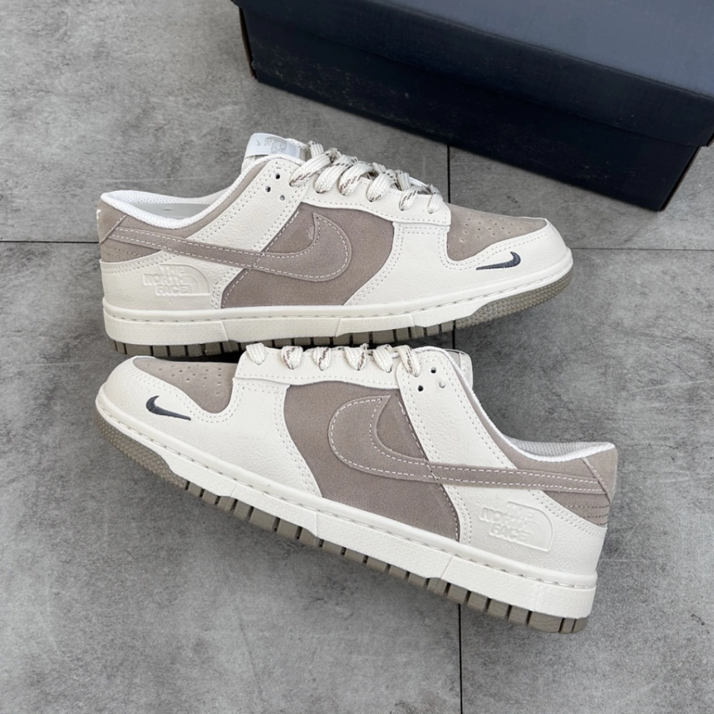 Nike Dunk Low X The Nort Face "Bege"