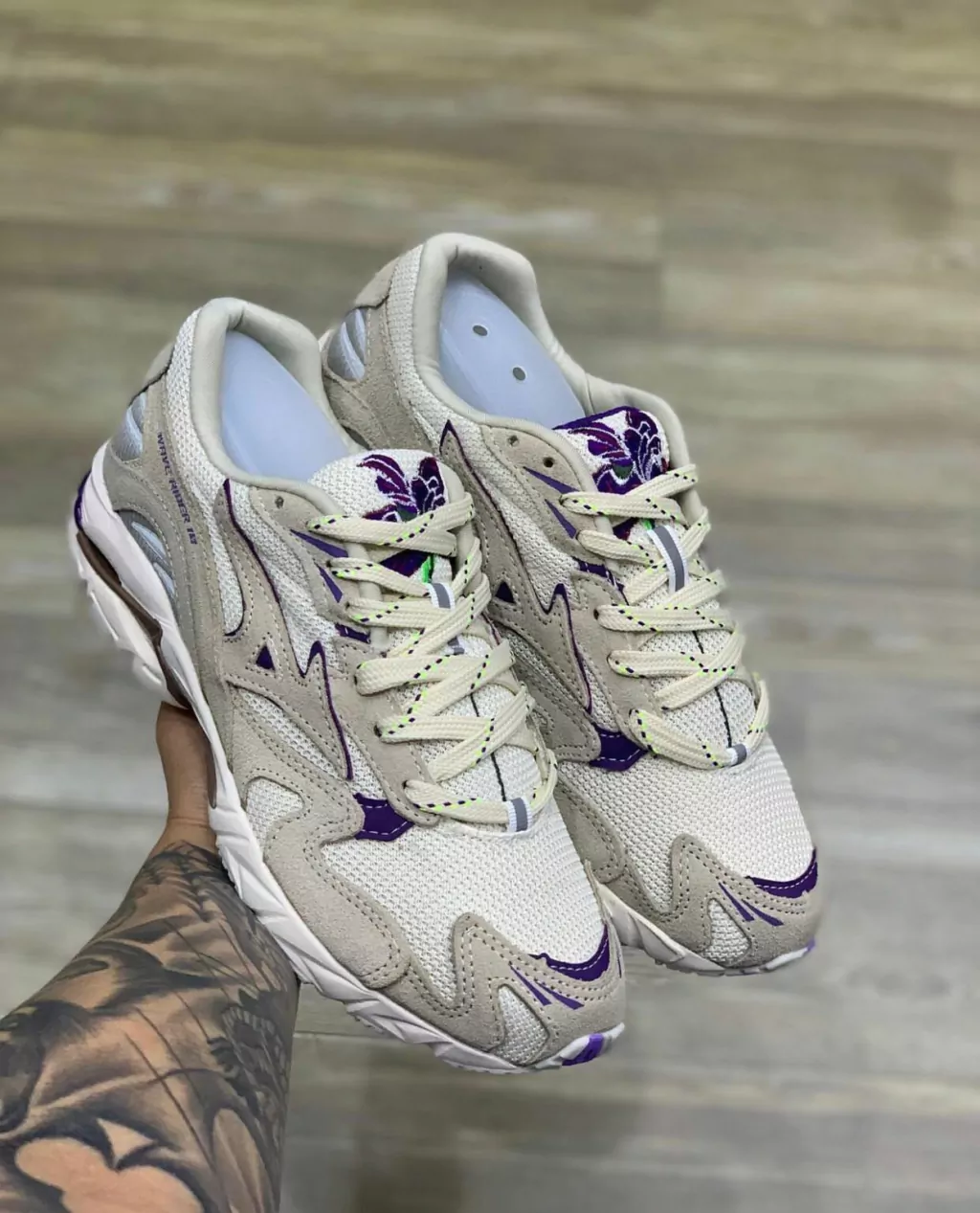 Mizuno Wave Rider 10 - future garden