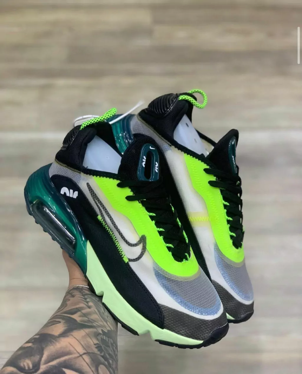 Nike Air Max 2090 - Cinza/Verde