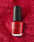 Opi Esmalte Nail Lacquer Tradicional Coleccion Big Zodiac Energy Kiss My Aries rojo intenso brilloso, dura 7 dias