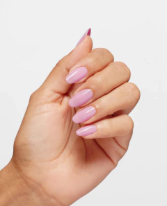 Opi Infinite Shine Restage It’s a Girl en internet