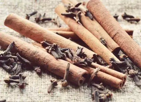 ESSÊNCIA CRAVO & CANELA - 010149