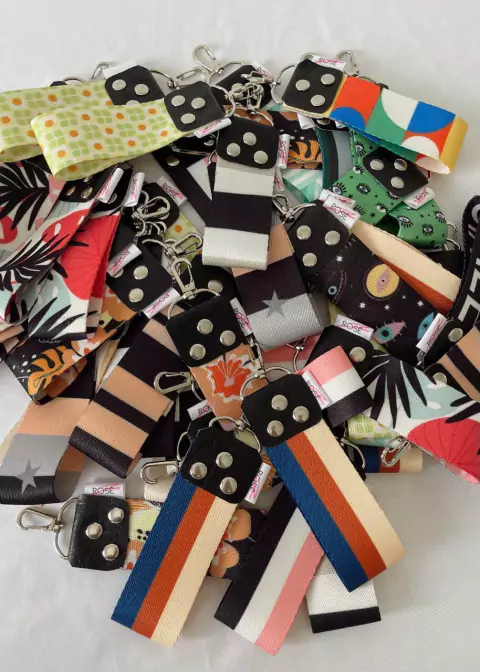 PACK SURTIDO DE 10 LLAVEROS