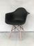 Sillas Eames con brazos, y con patas en madera x2 unds. - Shoppin