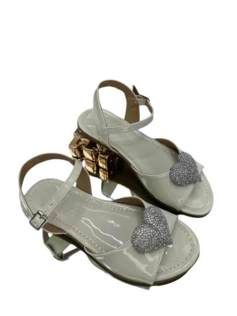 Sandalia Off White Coração Strass - comprar online