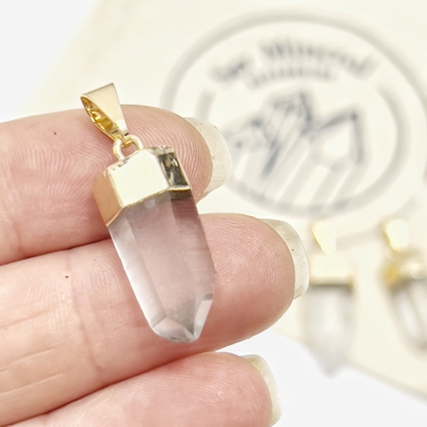 DIJE PUNTA DE CUARZO CRISTAL DORADO MEDIANO