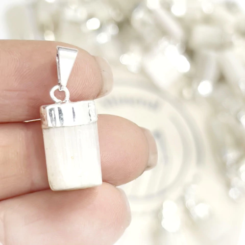 DIJE SELENITA CON BAÑO PEQUEÑO - comprar online