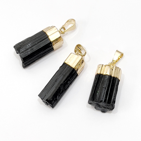 DIJE TURMALINA NEGRA DORADA PEQUEÑO