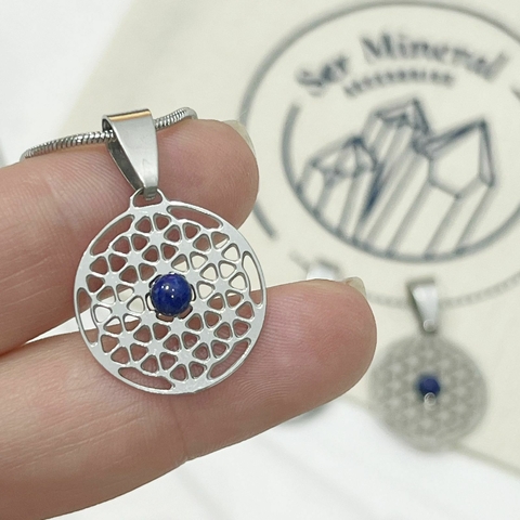FLOR DE LA VIDA PEQUEÑO DE ACERO Y LAPISLAZULI