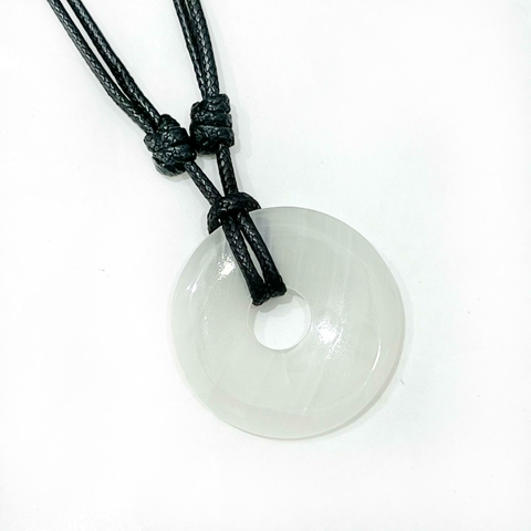 COLLAR PI ONIX BLANCO GRANDE