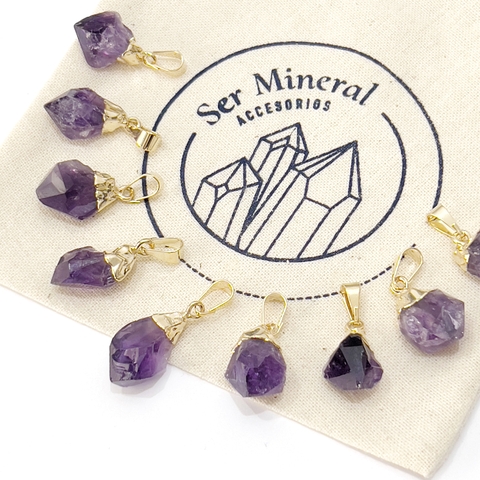 DIJE PICO DE AMATISTA DORADO PEQUEÑO