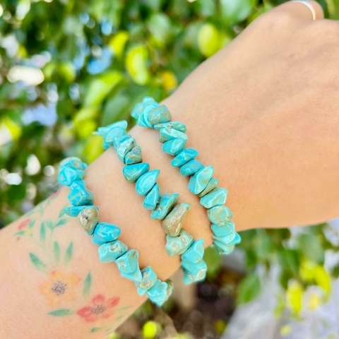 PULSERA DE ESCALLAS HOWLITA TURQUESA