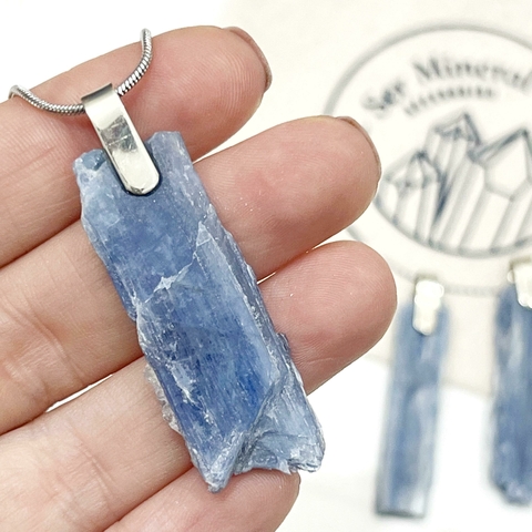 DIJE DE ALPACA CIANITA AZUL MEDIANO